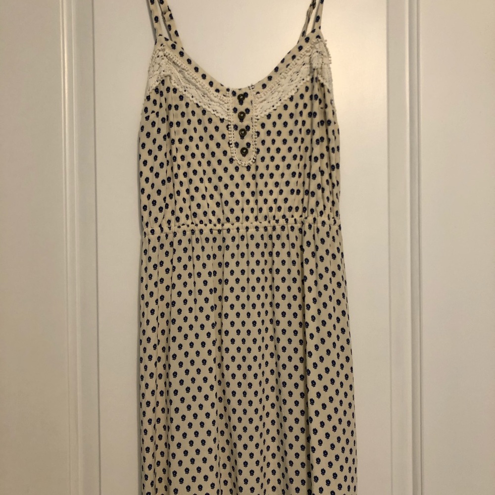 Lace detail dress